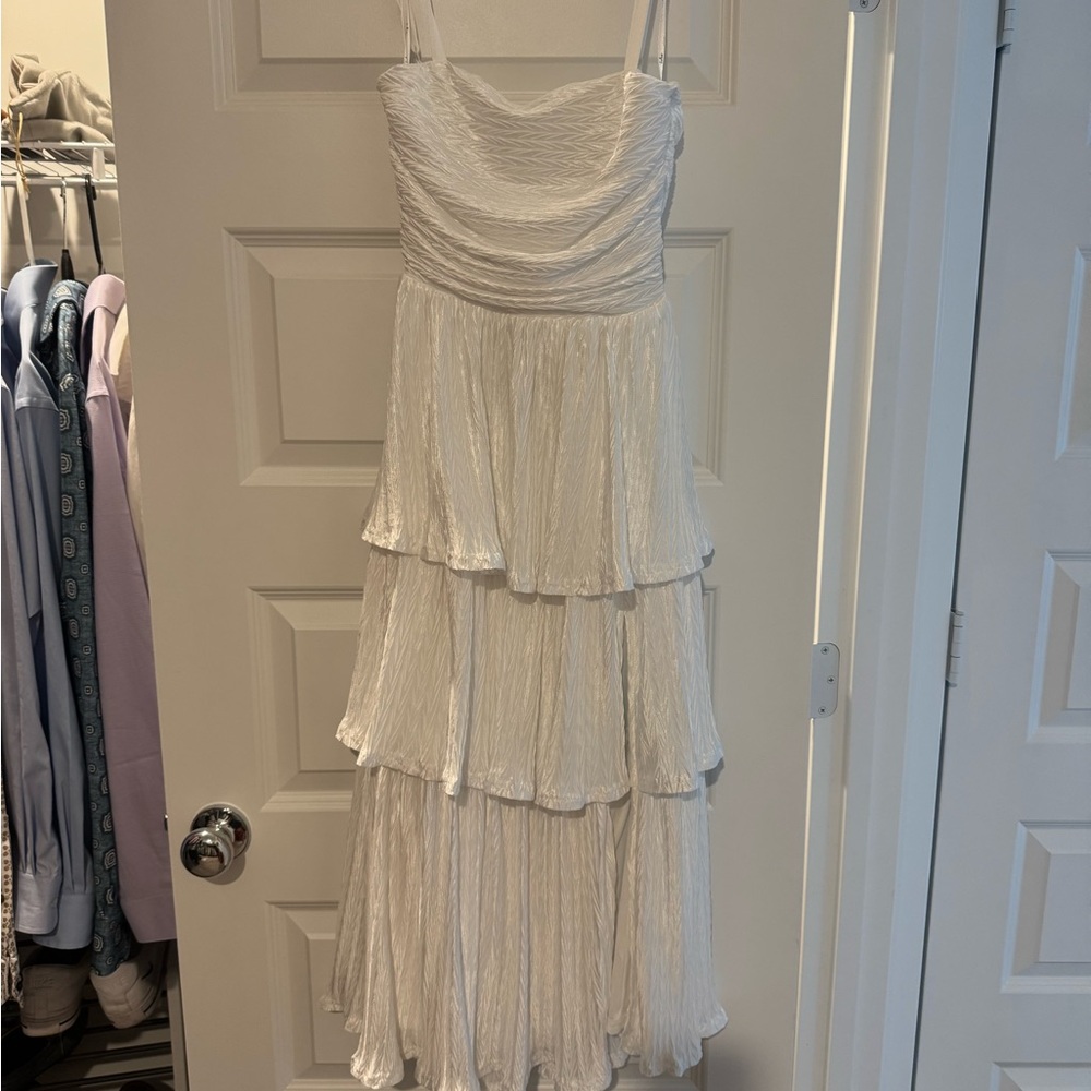 Lulu's Cream Tiered Midi Dress